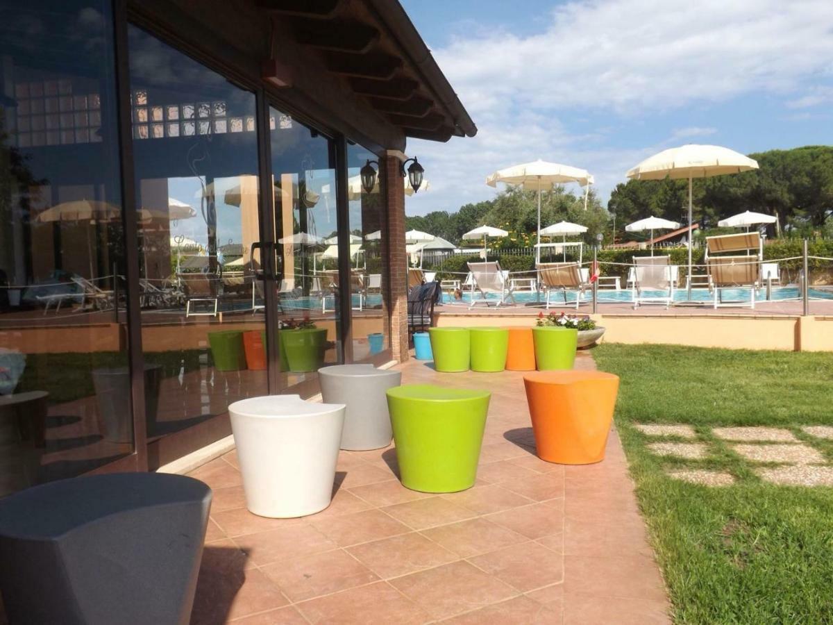 Hotel Ristorante Al Canto Delle Sirene Terracina Exterior foto